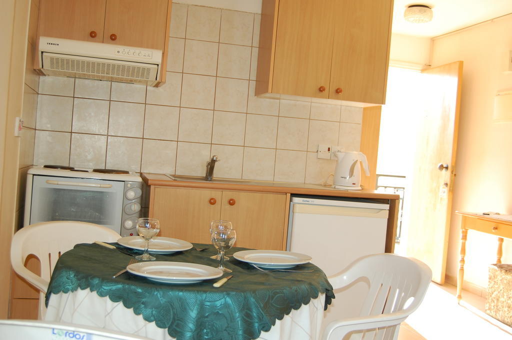 Nicos & Olympia Apartments Polis Zimmer foto