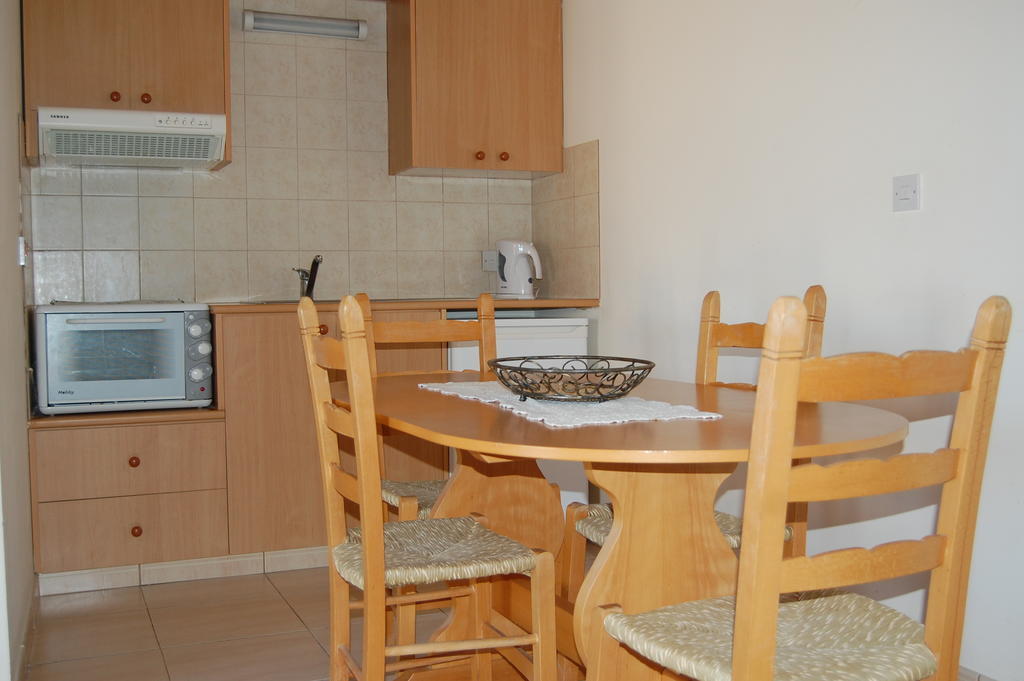 Nicos & Olympia Apartments Polis Zimmer foto